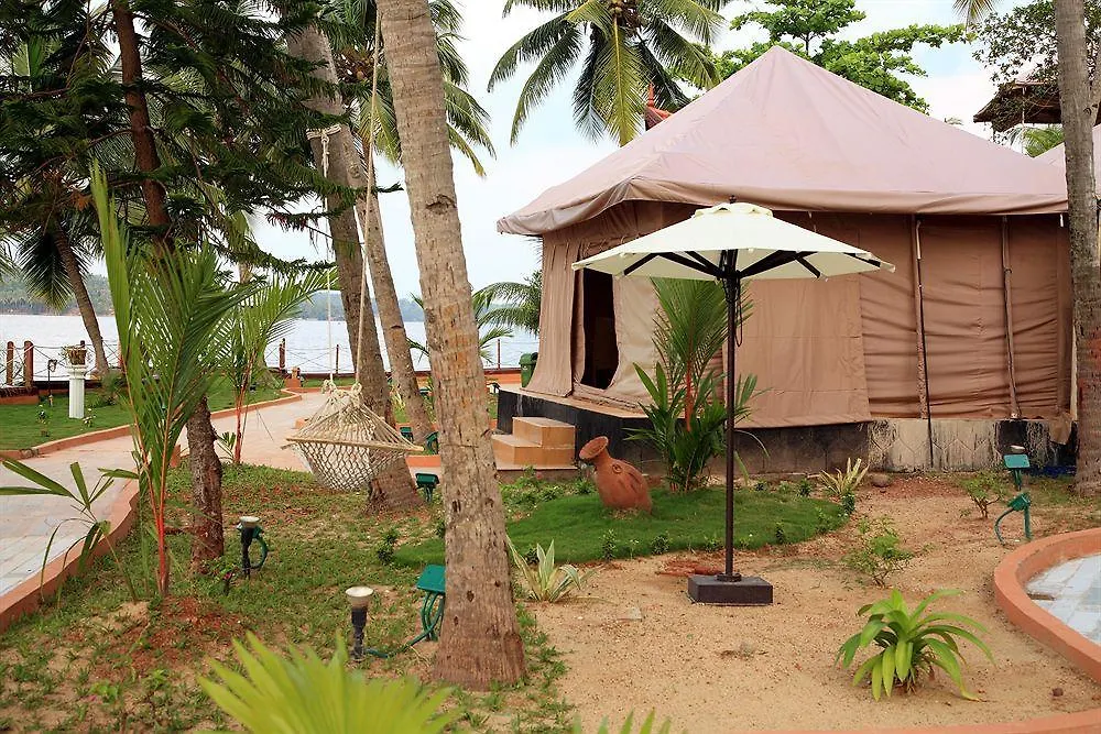 Otel Cambay Palm Lagoon Kollam