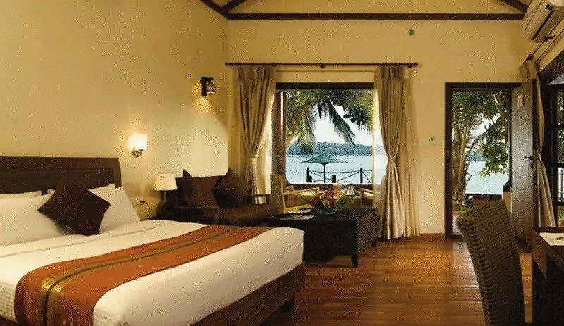 Otel Cambay Palm Lagoon Kollam
